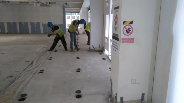 Jacking the floor