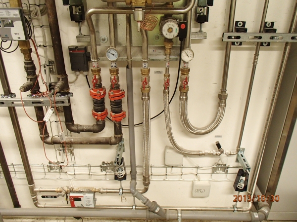 A variety of Mason pipe connectors